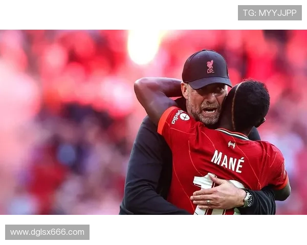 曾萨拉赫马内为理疗师暗中较劲